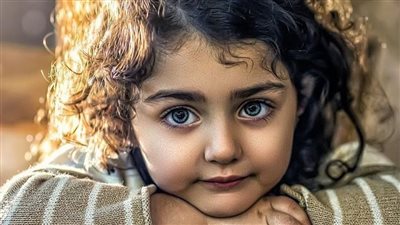 أناهيتا هاشم : من الطفلة الجميلة إلى النجمة الشابة