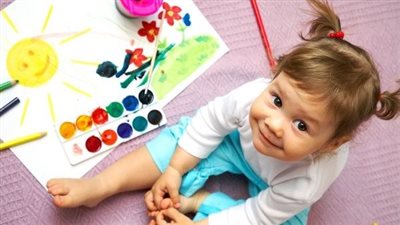 إنَّ الطفل لا يتعلم وهو خائڤ، ولا يتربَّى وهو حزين