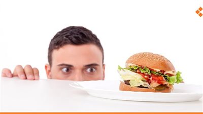 الجوع الكاذب : كيف تفرق بينه وبين الجوع الحقيقي ؟