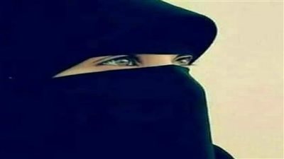 معلمة في أحد المدارس جميلة وخلوقة سألوها زميلاتها في العمل لماذا لم تتزوجي مع انك تتمتعين بالجمال ؟