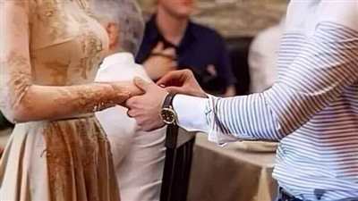انا شاب مؤدب ..ليس لي تجارب سابقة لا اعلم شئ عن النساء