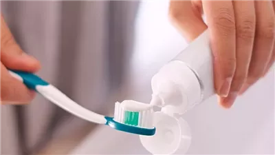معجون الأسنان : فوائده وطرق استخدامه