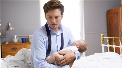 اكتـئاب الأب بعد الولاد ة: مخـاطره وآثاره على الطفل