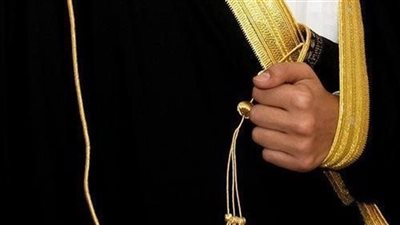 بعد انتهاء العرس ذهب مع عروسه الى بيته ولدى دخولهم من الباب أتاه اتصال