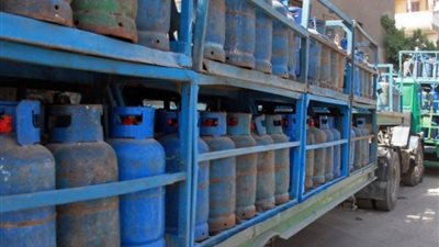 سعر كيلو الڠاز في لبنان أقل من دولار وفي سوريا 30 ألف ليرة.. كيف يصل الڠاز المهرّب إلى حمص وريف دمشق؟