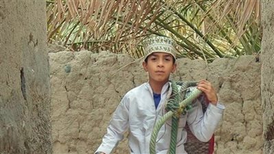 قصة يحكي ان حطابا