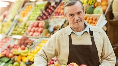 قصة يقول بائع الخضار من فترة قصير كانت كل يومين