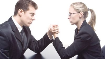 لماذا تعيش النساء أطول من الرجال ؟