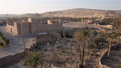 محافظة الظاهرة قلب السلطنة الجغرافي
